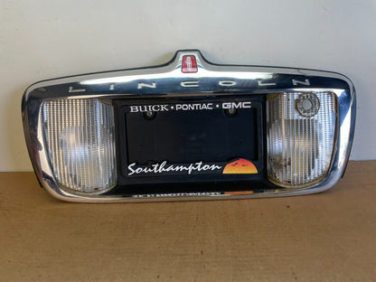 1998-2002 Lincoln Town Car Trunk Finish Panel Reverse License Plate AF8737 DG0