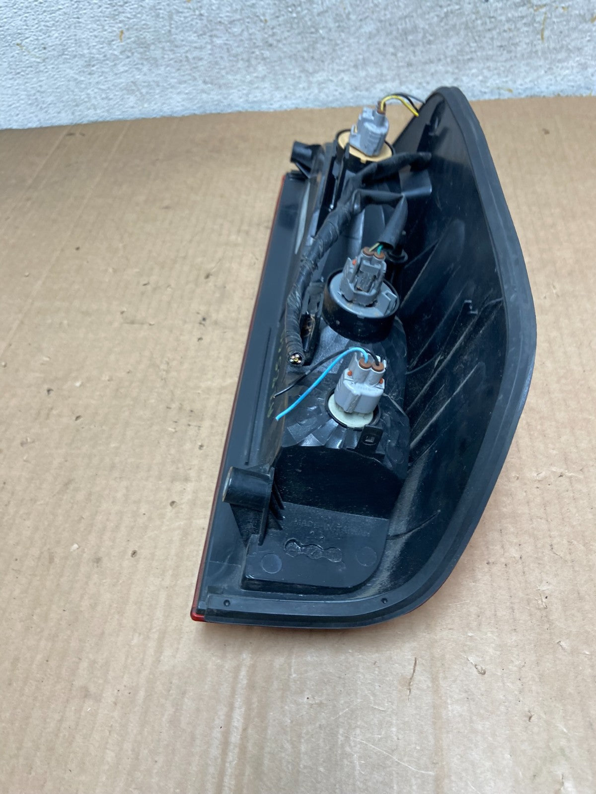 2005 to 2014 Nissan Frontier Left Driver LH Side Tail light DEPO AI8504 LK7