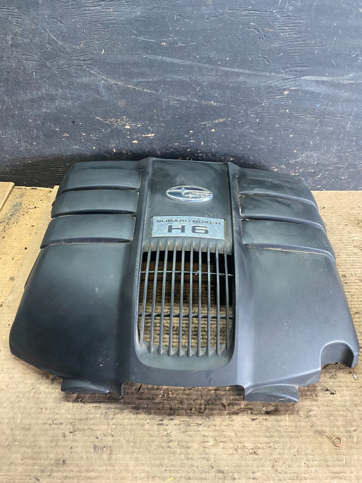 2007 to 2014 Subaru Tribeca 3.0L Factory Engine Cover 14025AA24A S5949 DG0