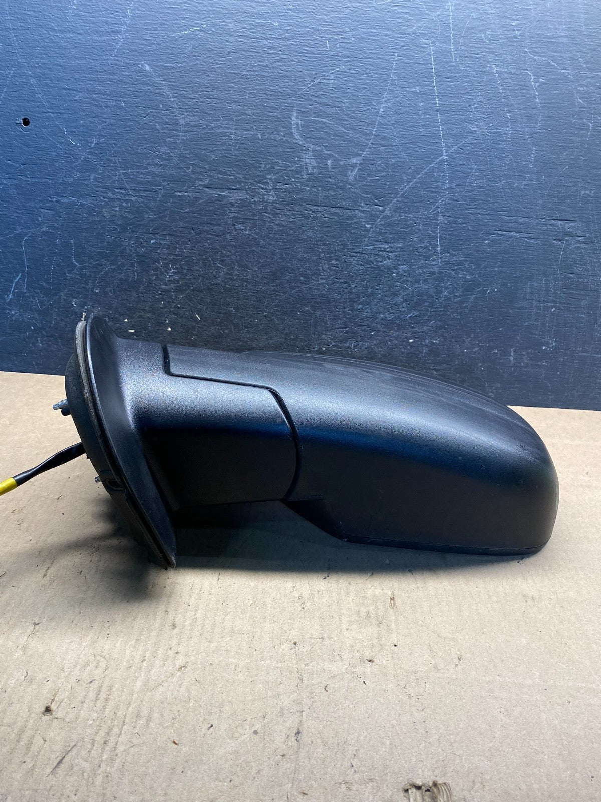 2007 to 2013 Chevrolet Tahoe Silverado Suburban Left Driver Mirror AG3487 MS2