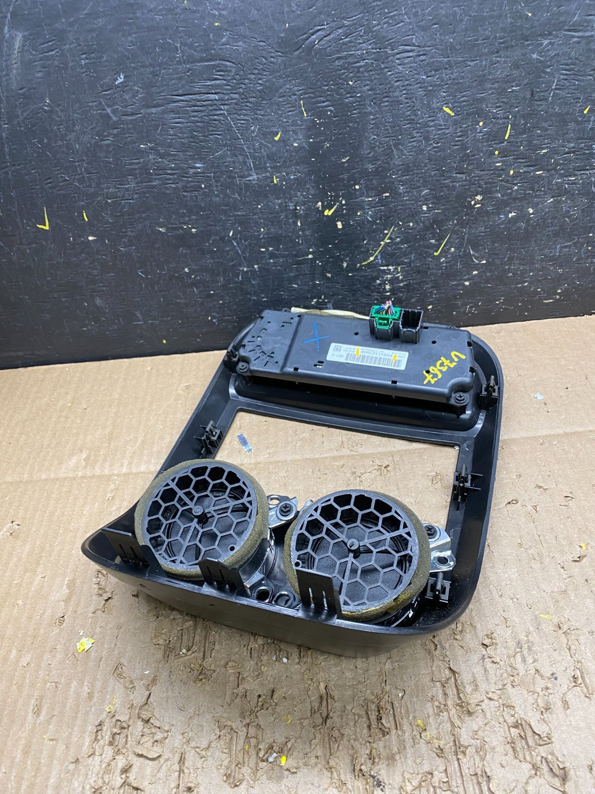 2011 to 2017 Jeep Compass Dash Climate Temperature Control Radio Bezel V7367 DG5