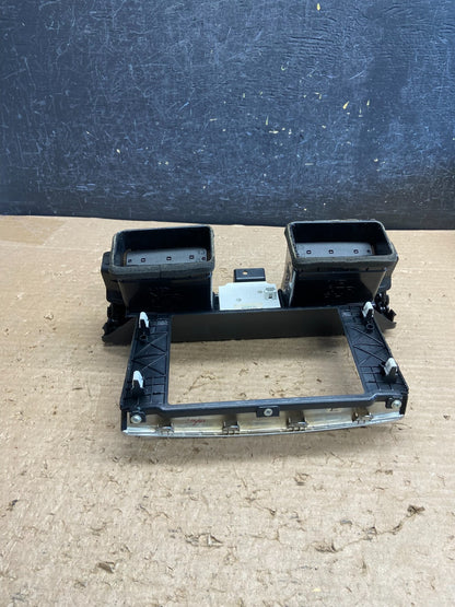 2011 2012 2013 Infiniti M37 Center Dash Radio Bezel W/ Vents Clock AG8748 DG4