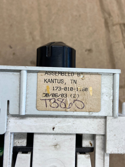 2001-2004 Nissan Xterra Heater A/C Climate Temperature Control AD71346
