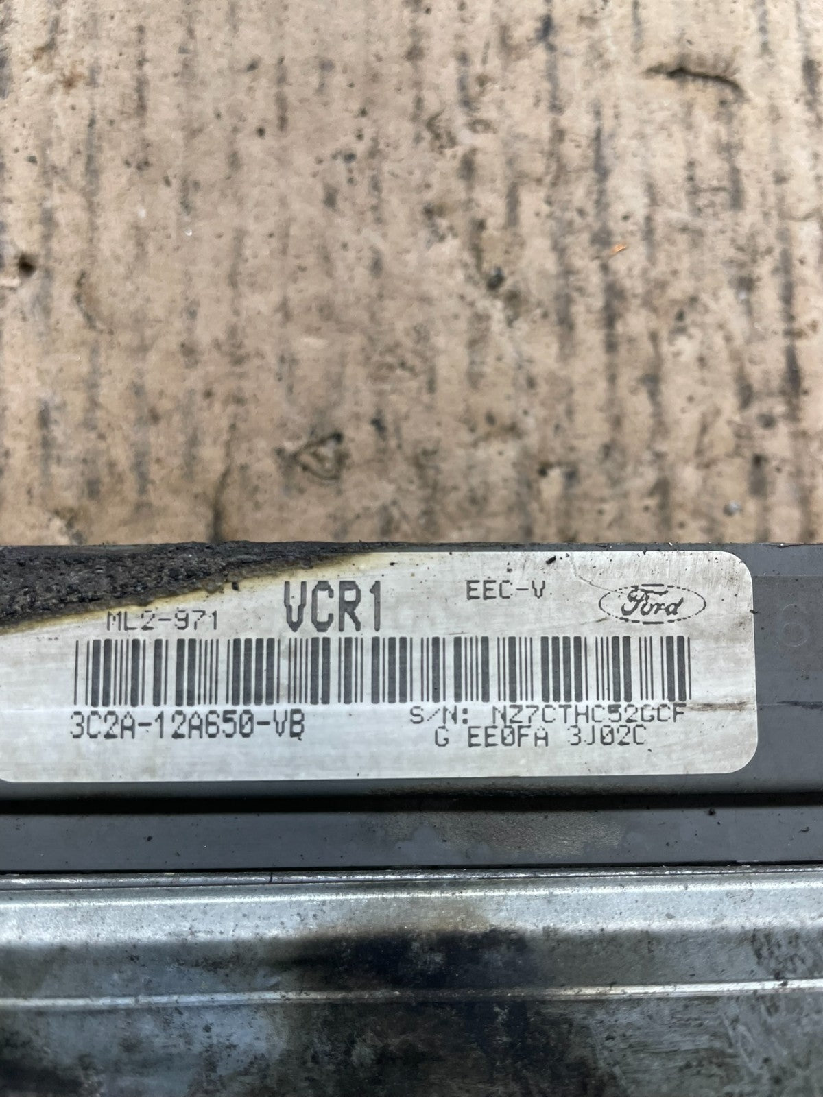 2003  Ford E250 E350 4.2L Engine Control ECU ECM Computer Module R4134 DG3