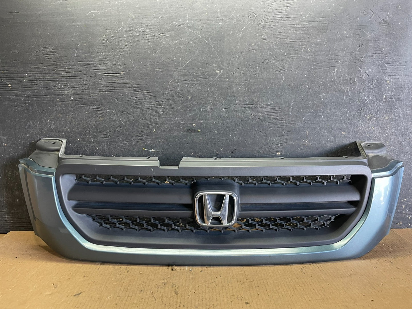 2003 2004 2005 Honda Pilot Front Upper Grill Grille Oem AA5879 DG0