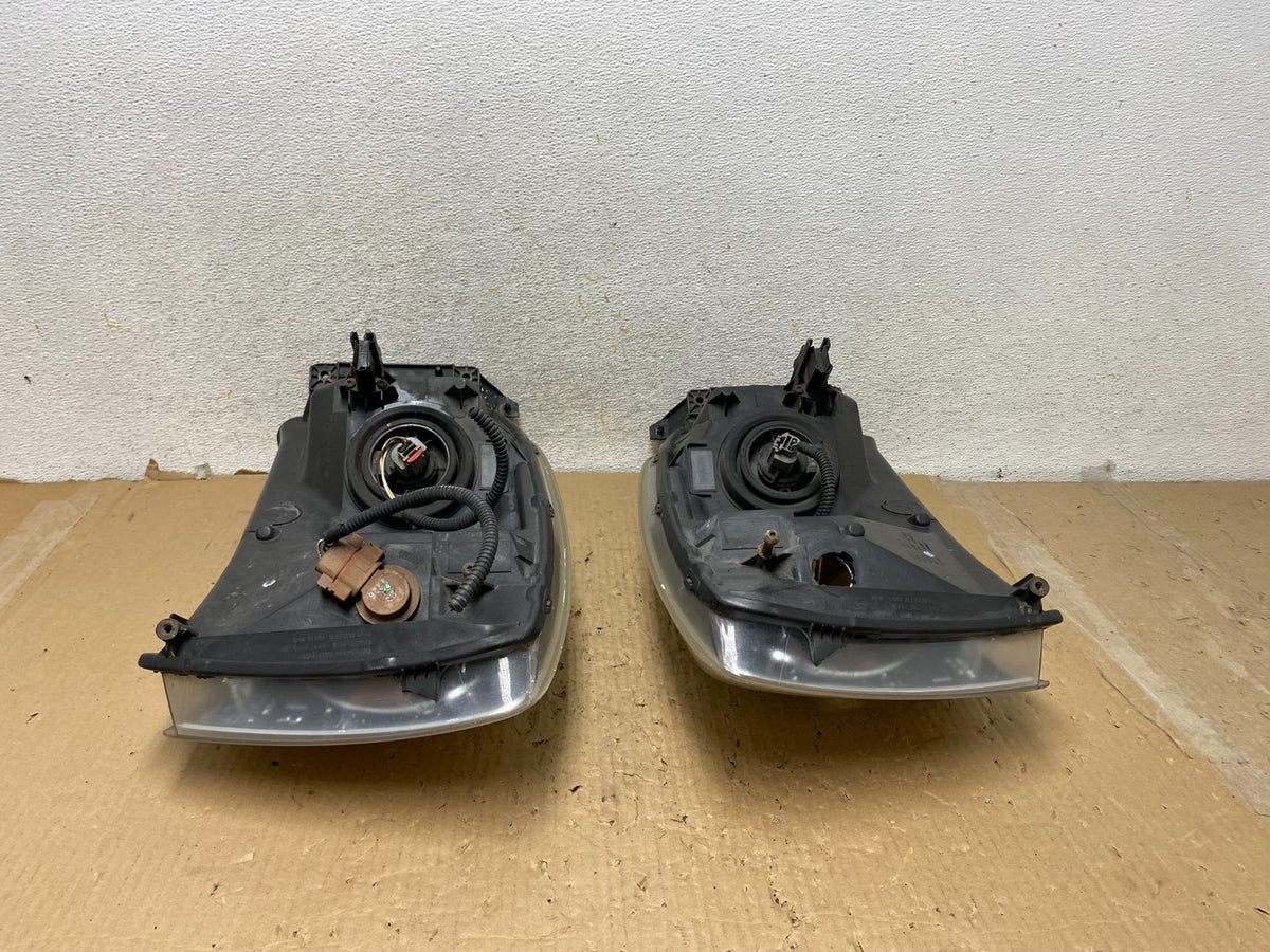 2006 to 2008 Dodge Ram Left+Right Side Set Halogen Headlights AH2913 DW13