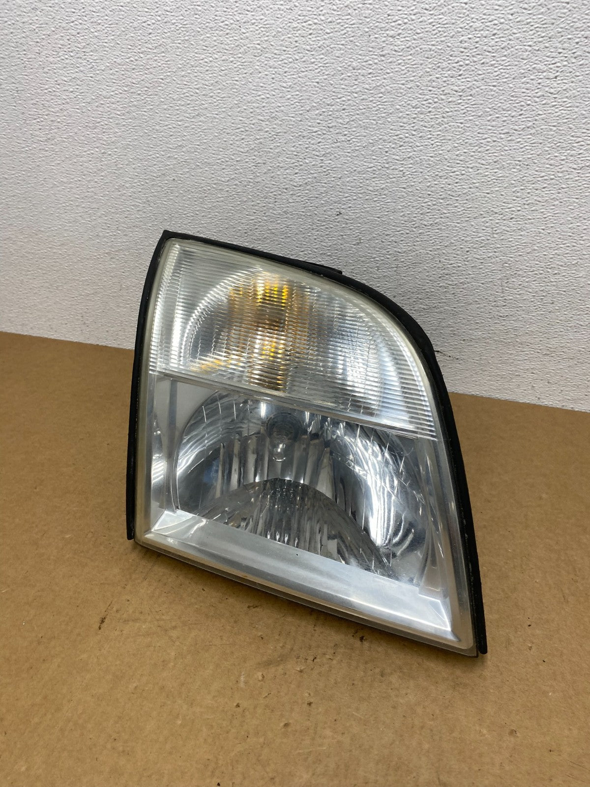 2006-2010 Mercury Mountaineer Right Passenger Rh Side Halogen Headlight AC17730