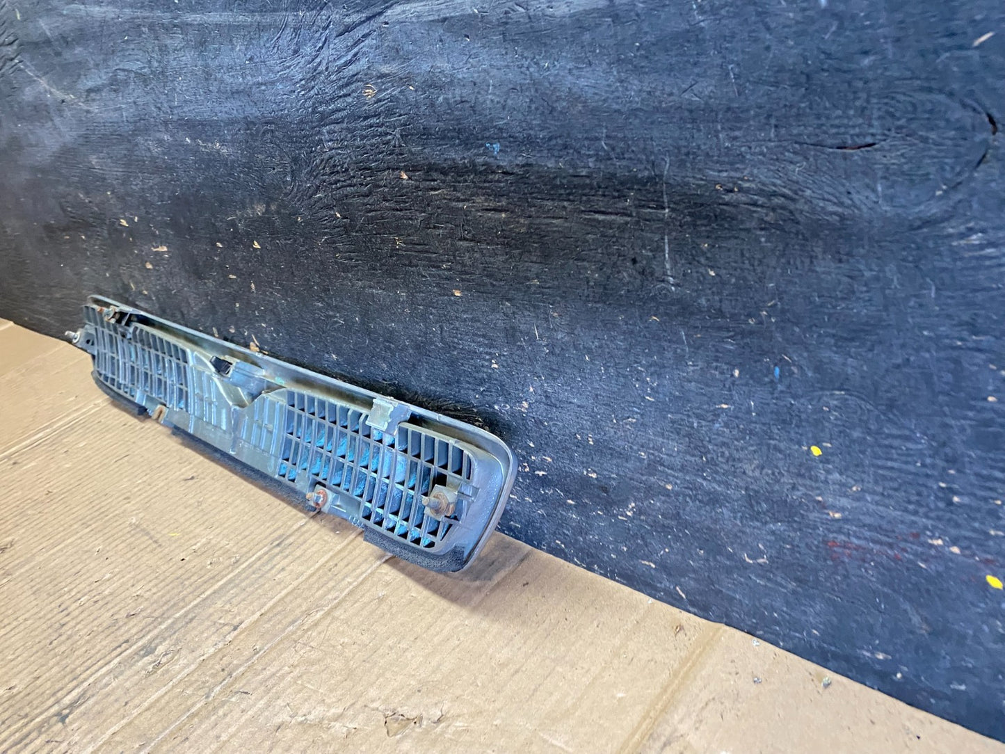 1999 Infiniti G20 Front Upper Grill Grille S8605 DG4