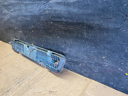 1999 Infiniti G20 Front Upper Grill Grille S8605 DG4