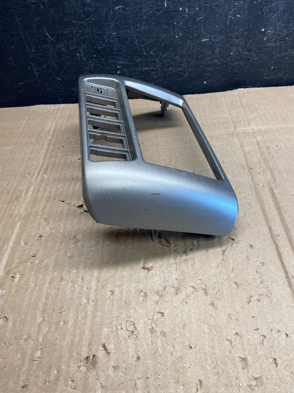 2001-2003 Toyota Sienna Center Console Dash Radio Bezel Trim AE1756 DG2