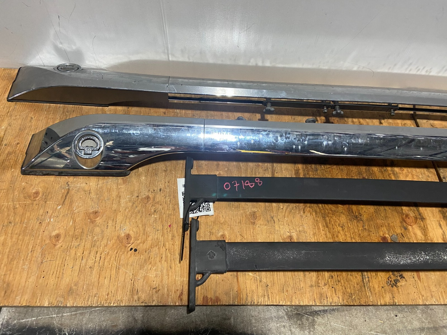 2010 Infiniti QX56 Roof Luggage Rack Cross Center Rail Bars & Side Rails O71888