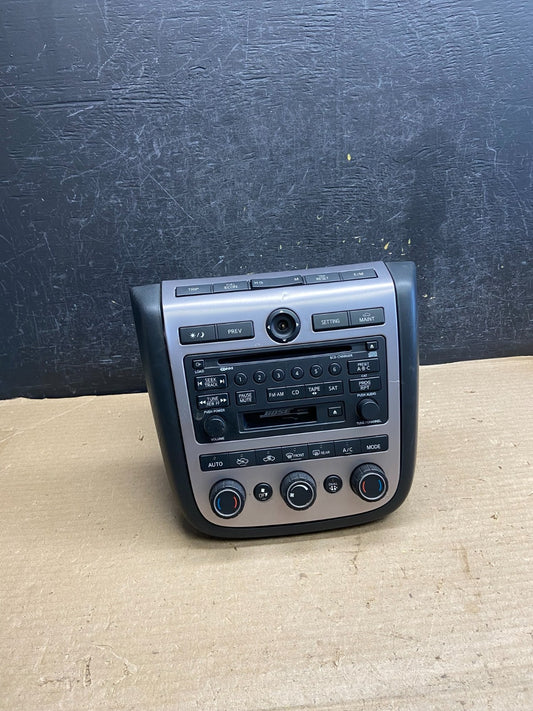 2003 - 2007 Nissan Murano AM FM Radio CD Climate Control Panel AH3910 DG0
