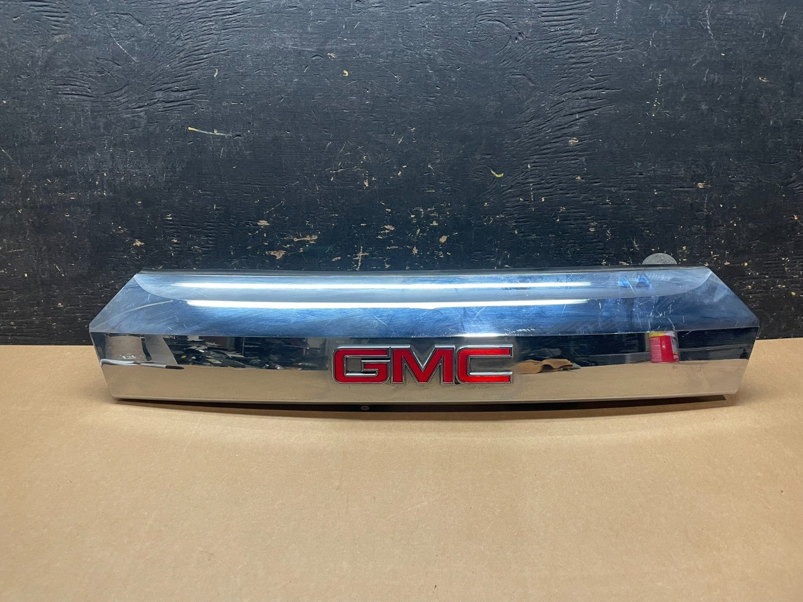 2010-2015 Gmc Terrain Lift Gate Handle Trim Back Up Camera 20881057 Z8192 DG0