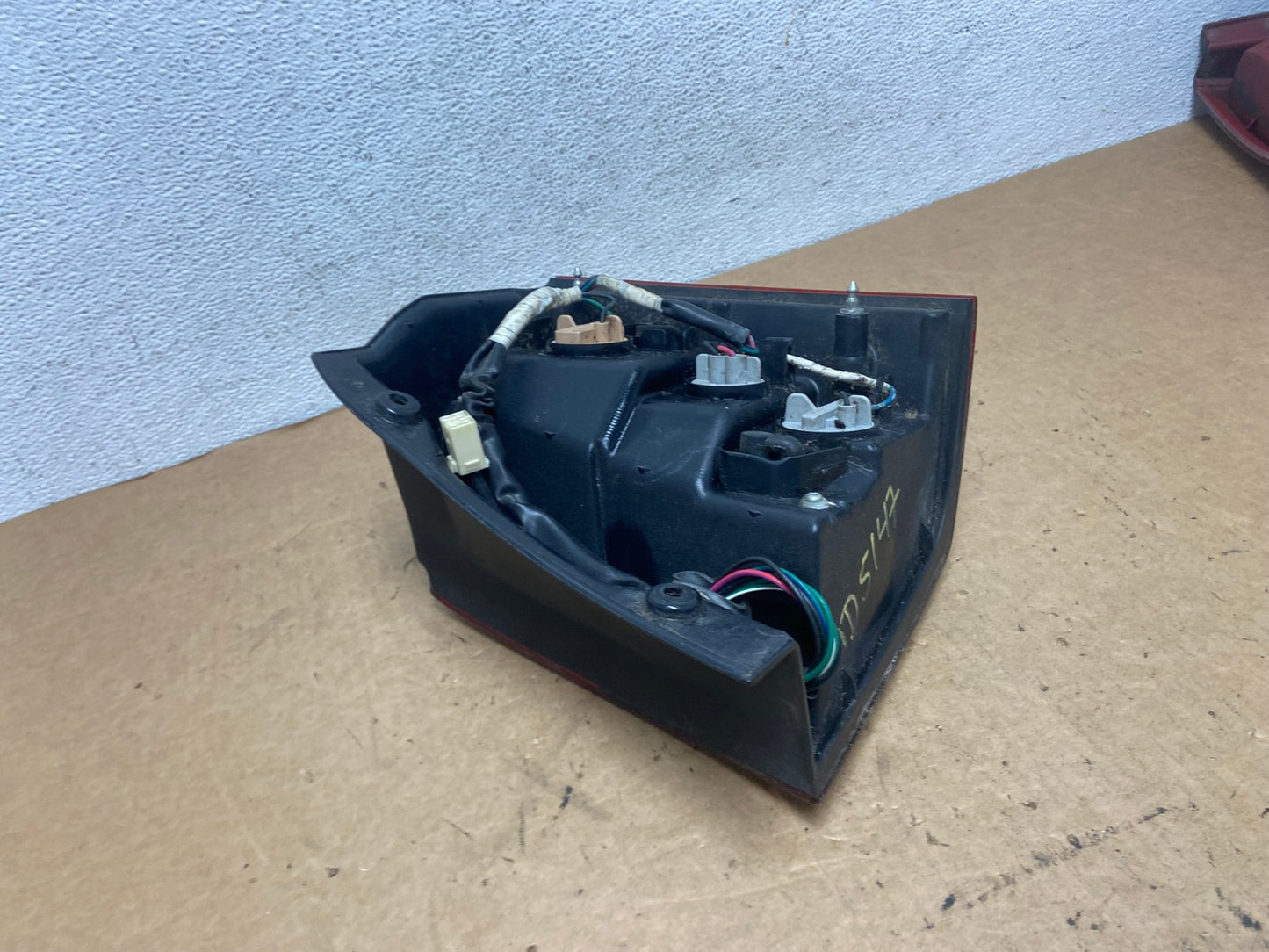 2006-2010 Mitsubishi Endeavor Left Driver Lh Tail Light AD5147 LK6