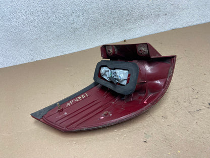 2004-2005 Toyota Sienna Right Passenger Rh Side Tail Light AF4731 LK5