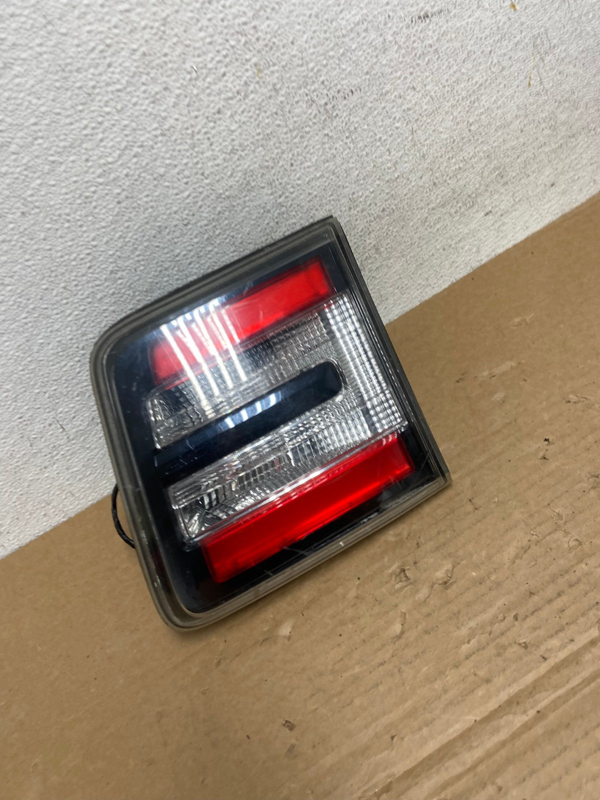 2013 to 2016 GMC Acadia Right Passenger RH Side Inner Tail Light AD3909 LK2