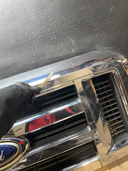 2008 to 2014 Ford Econoline E150 E250 Front Upper Chrome Grill Grille x3231 DG7