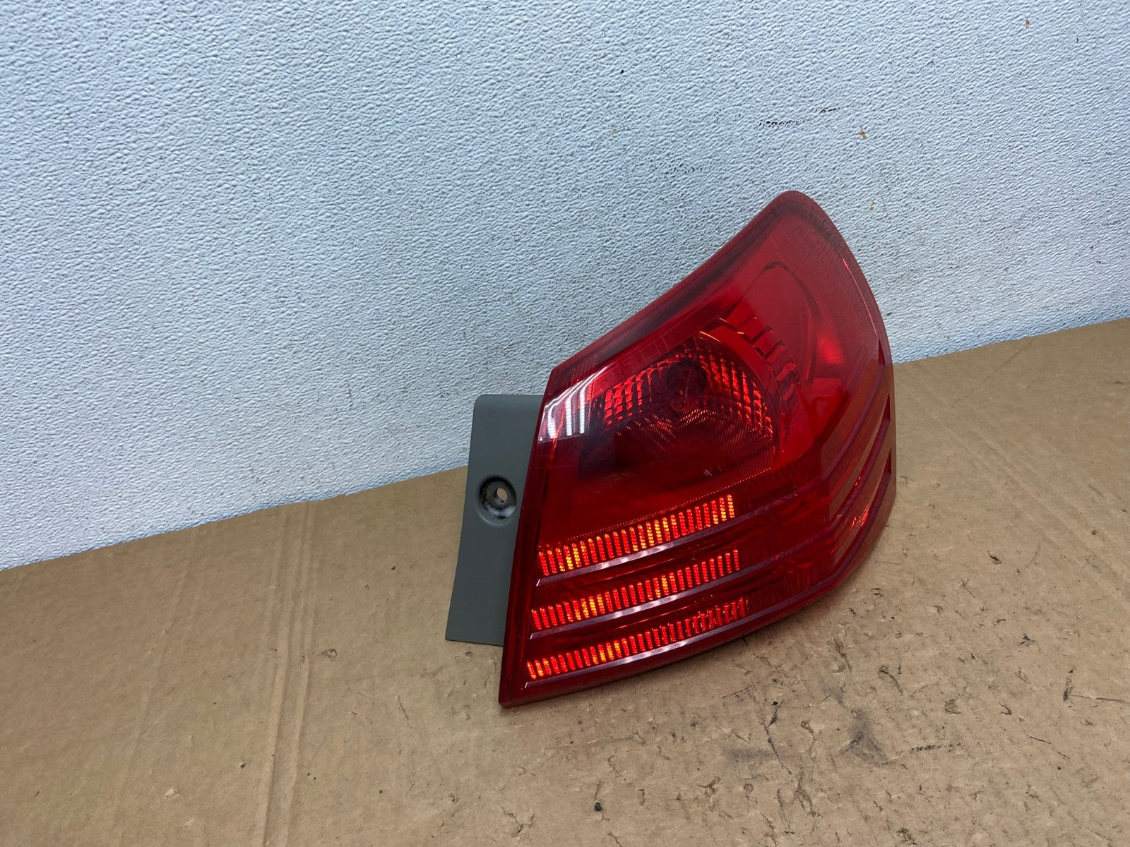 2008 to 2015 Nissan Rogue Right Passenger Rh Side Tail Light AD3309 LK2