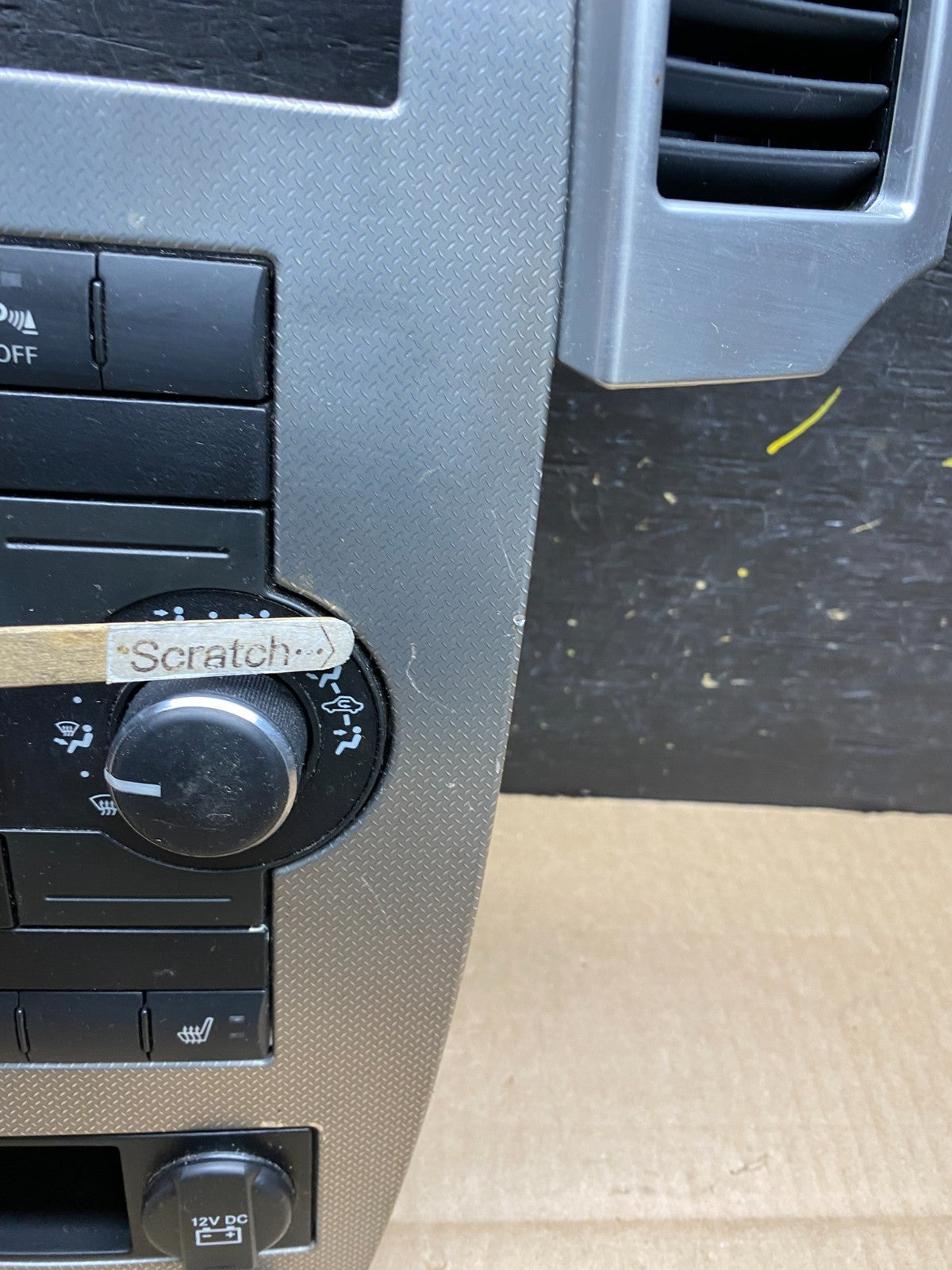 2008 to 2010 Jeep Grand Cherokee Center A/C Heater Climate Control OEM V1705 DG3