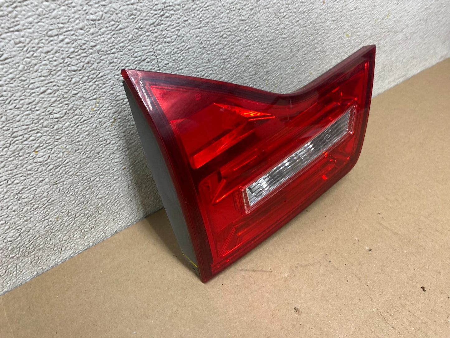 2007 2008 2009 Acura Mdx Right Passenger Rh Side Inner Tail Light Oem R8086 DW1