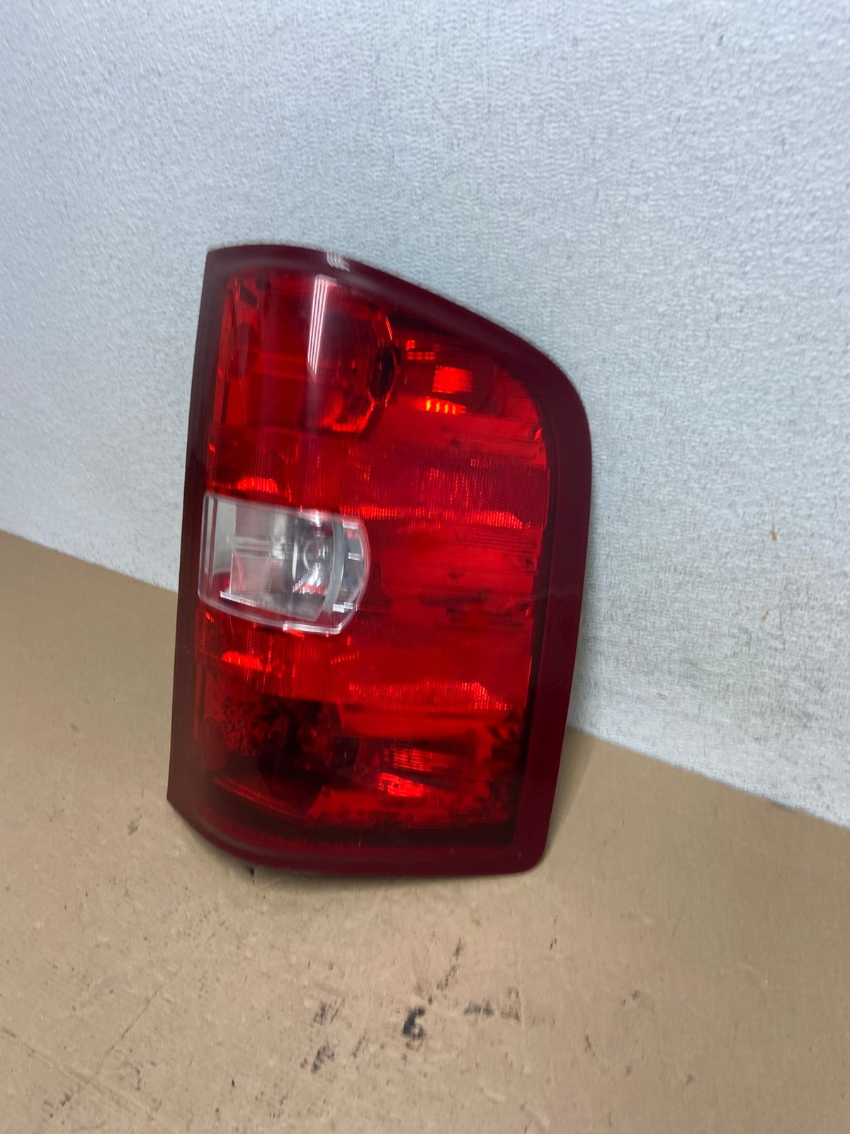 2007 to 2013 Chevrolet Silverado Right Passenger RH Side Tail Light AF4531 LK1
