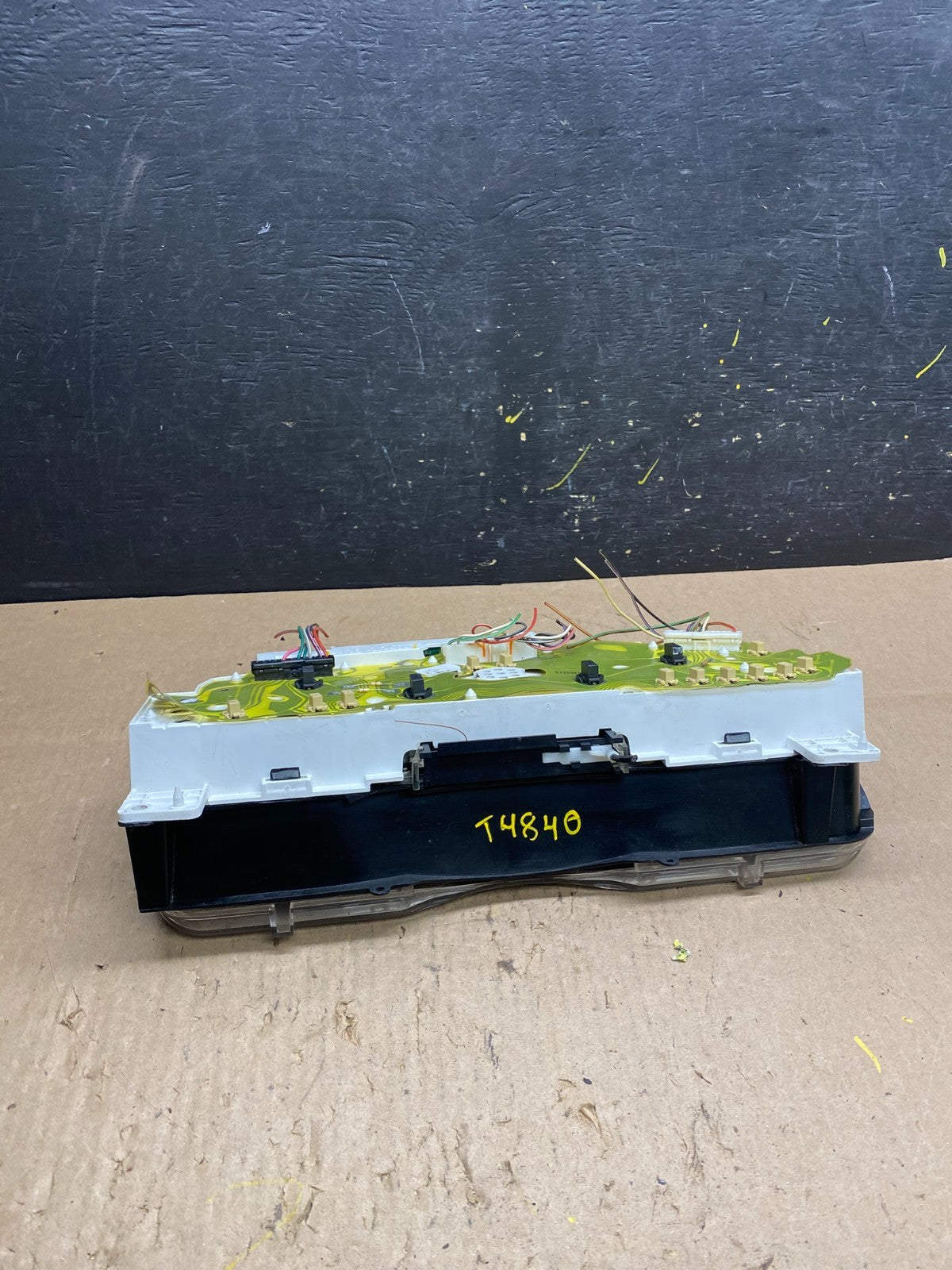 1997 to 2003 Ford E150 E250 E350 Gauge Speedometer Cluster t48405