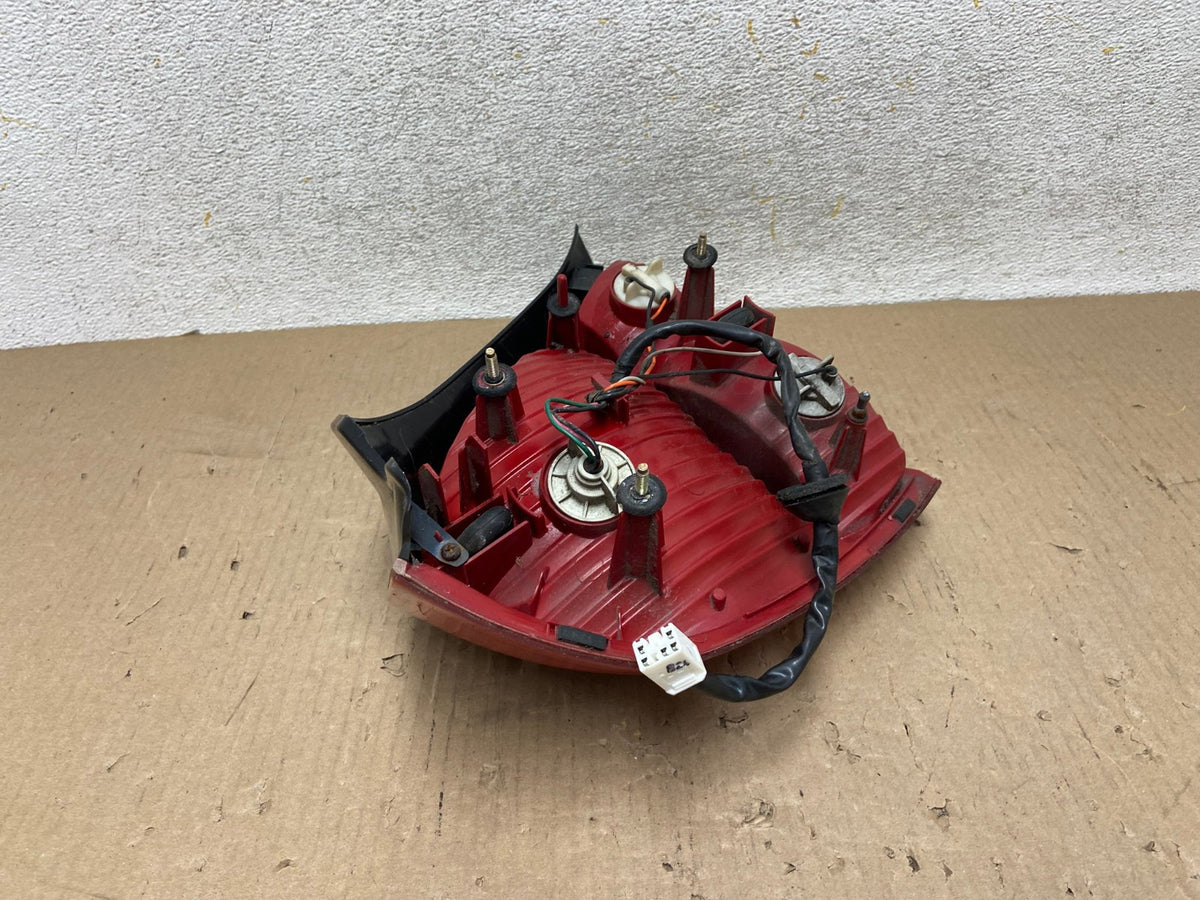 2001 2002 2003 Hyundai Elantra Right Passenger Rh Tail Side Light AH5889 LK5