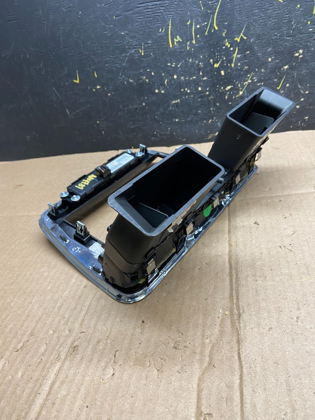 2011-2014 Chrysler 200 Dash Radio Bezel Trim Clock Hazard Bezel AA4781 DG5