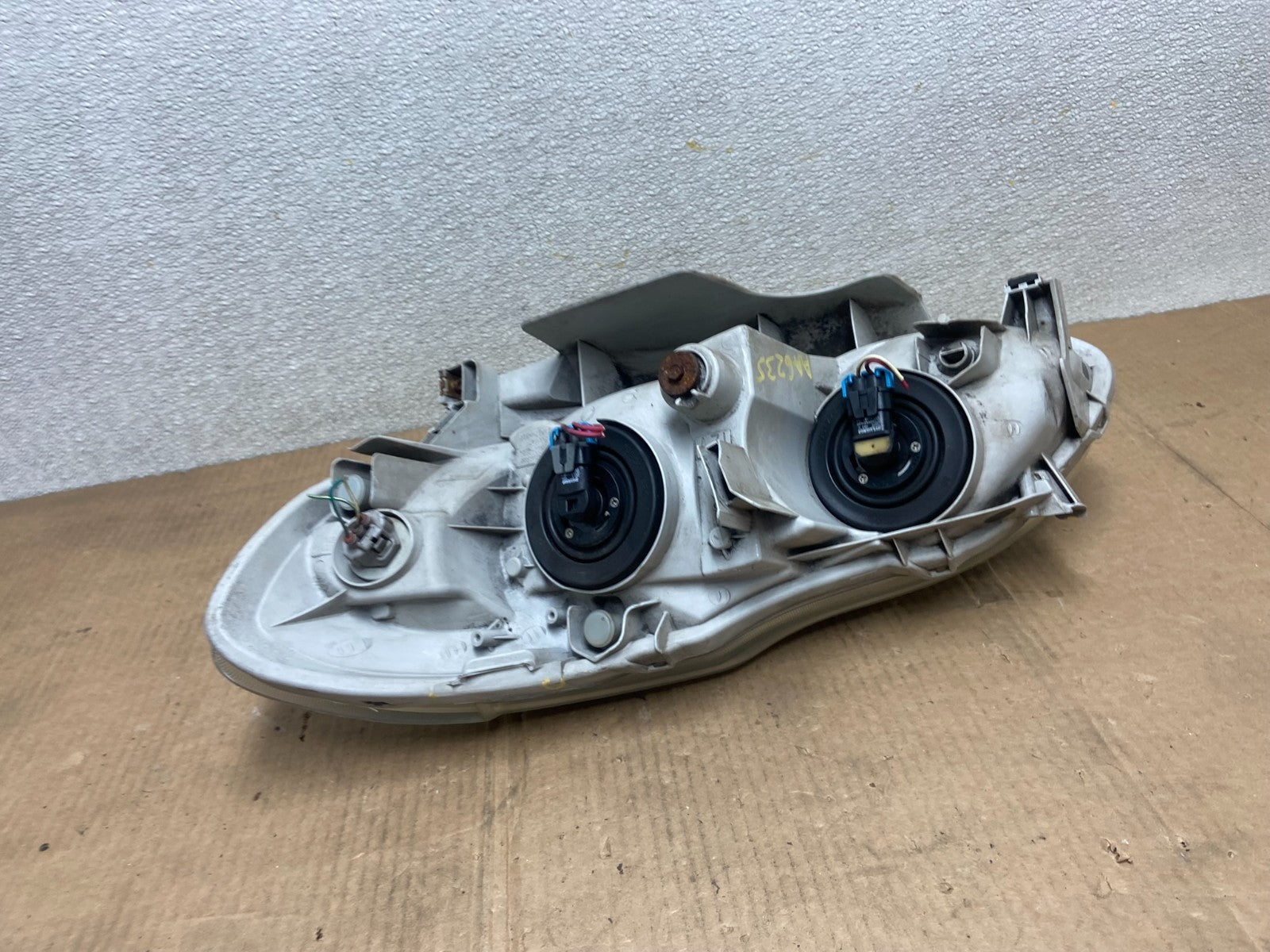 2005 to 2008 Toyota Corolla Right Passenger RH side Headlight Oem AA6235 DW7