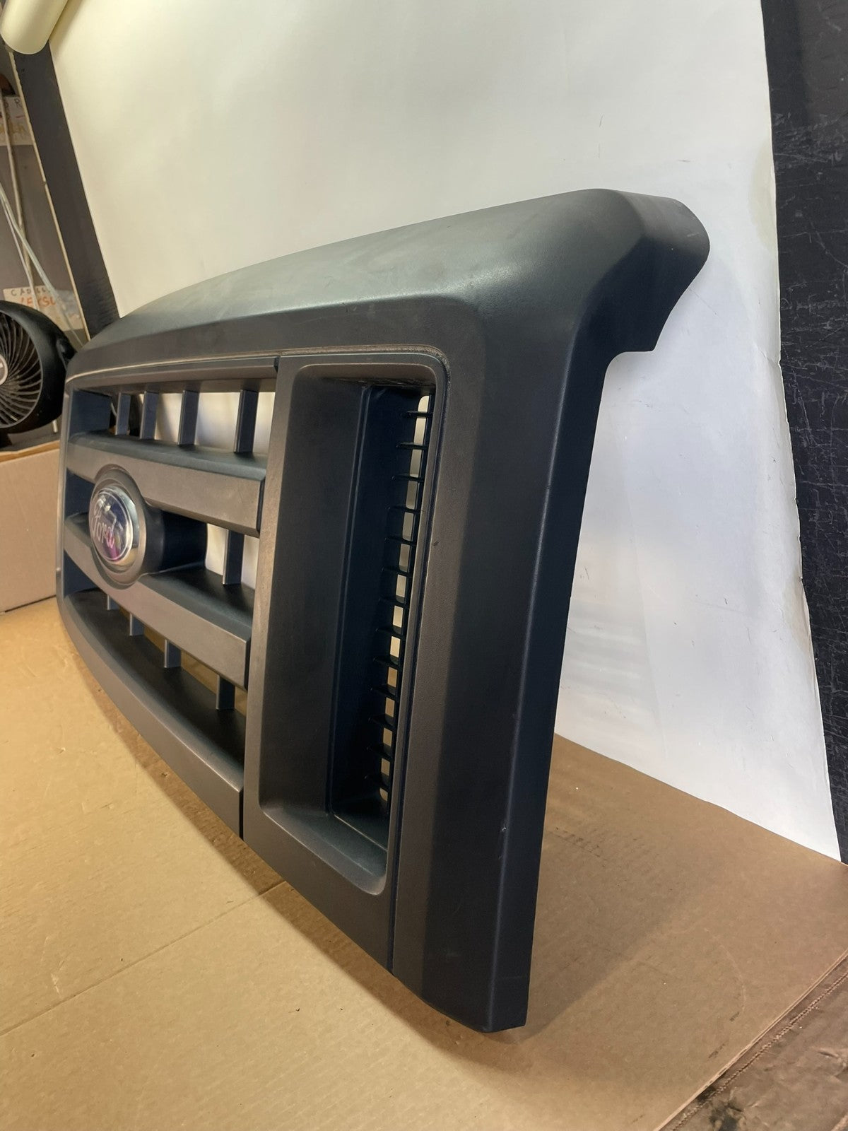 2008-2014 Ford Econoline E150 E250 Front Upper Chrome Grill Grille AH0056 DG1