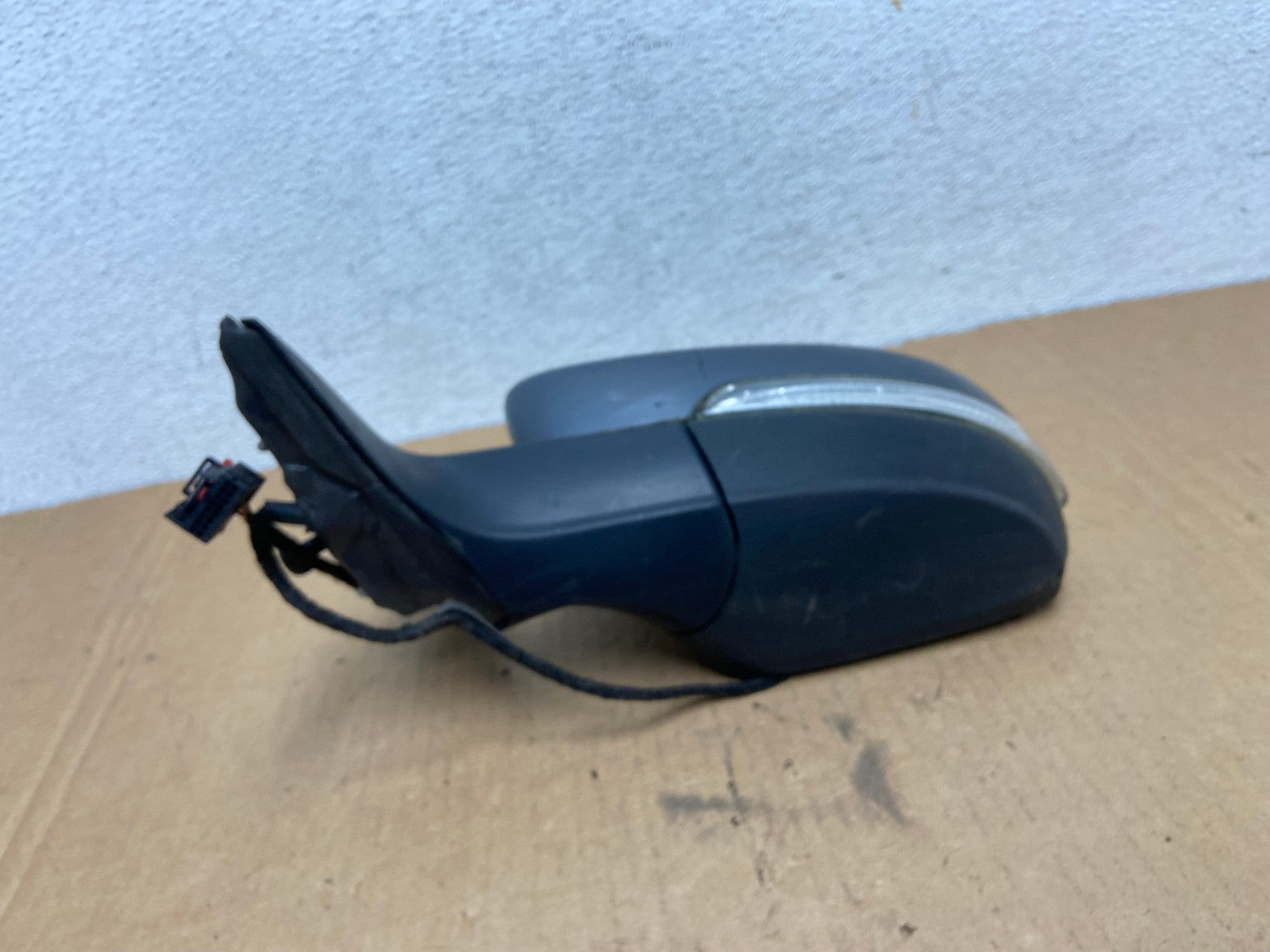 2012 to 2016 Volkswagen Passat Left Driver LH Turn View Door Mirror AD2698 LK3