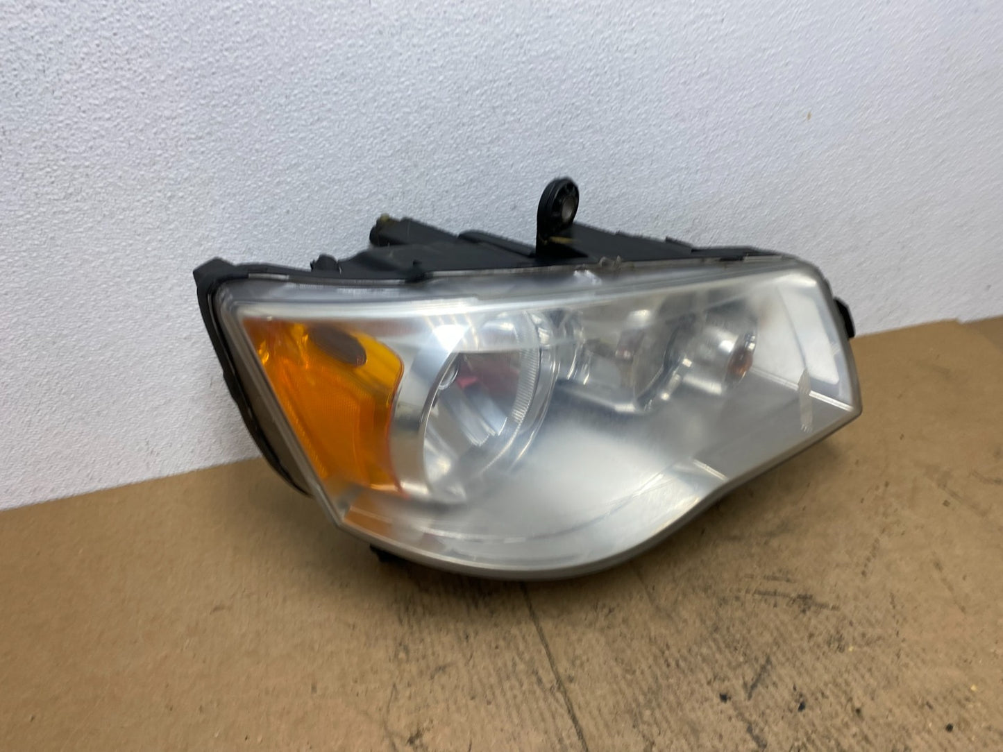 2011 to 2016 Chrysler Town and Country Right Passenger Headlight AC3678 DW2