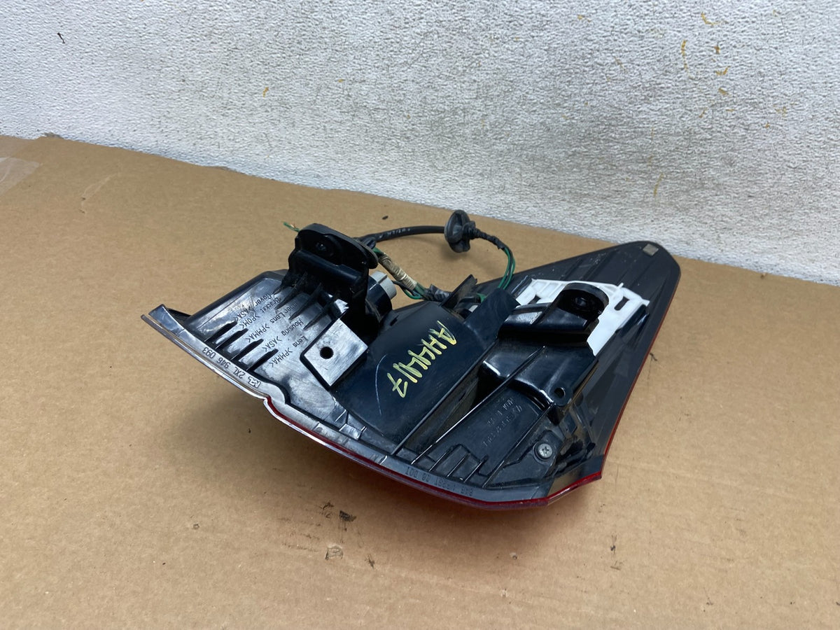 2010-2014 Subaru Outback Wagon Right Passenger Rh Side Tail Light AH4417 DW4