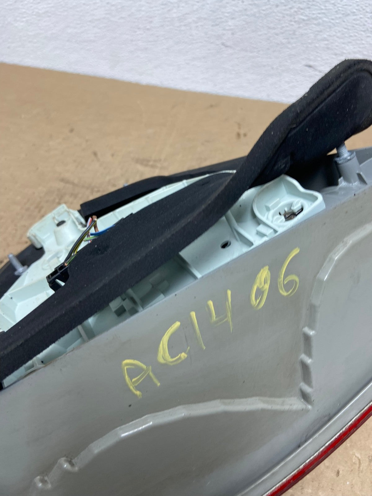 2007 - 2009 Mercedes E E320 E500 Sedan Right Passenger Tail Light OEM AC1406 LK6