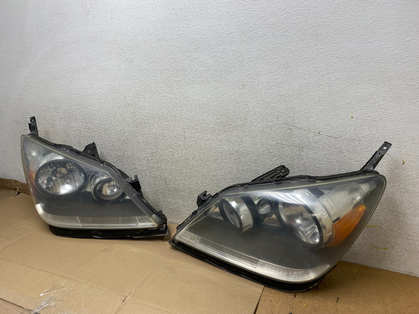 2005 2006 2007 Honda Odyssey Left+Right Set Halogen Headlights U2756 DW1