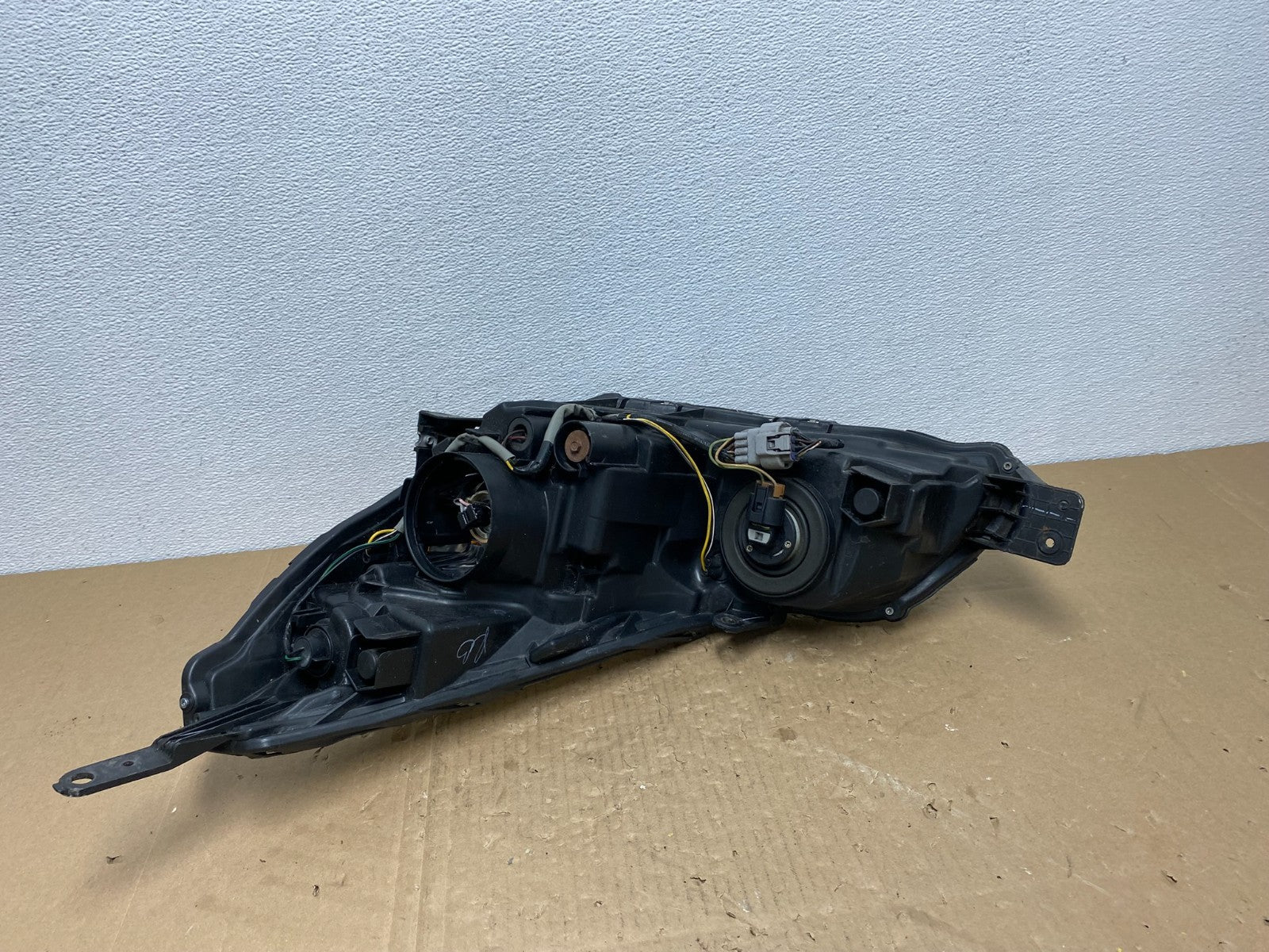 2013 - 2014 Subaru Legacy Outback Right Passenger Headlight AB6957 DW5