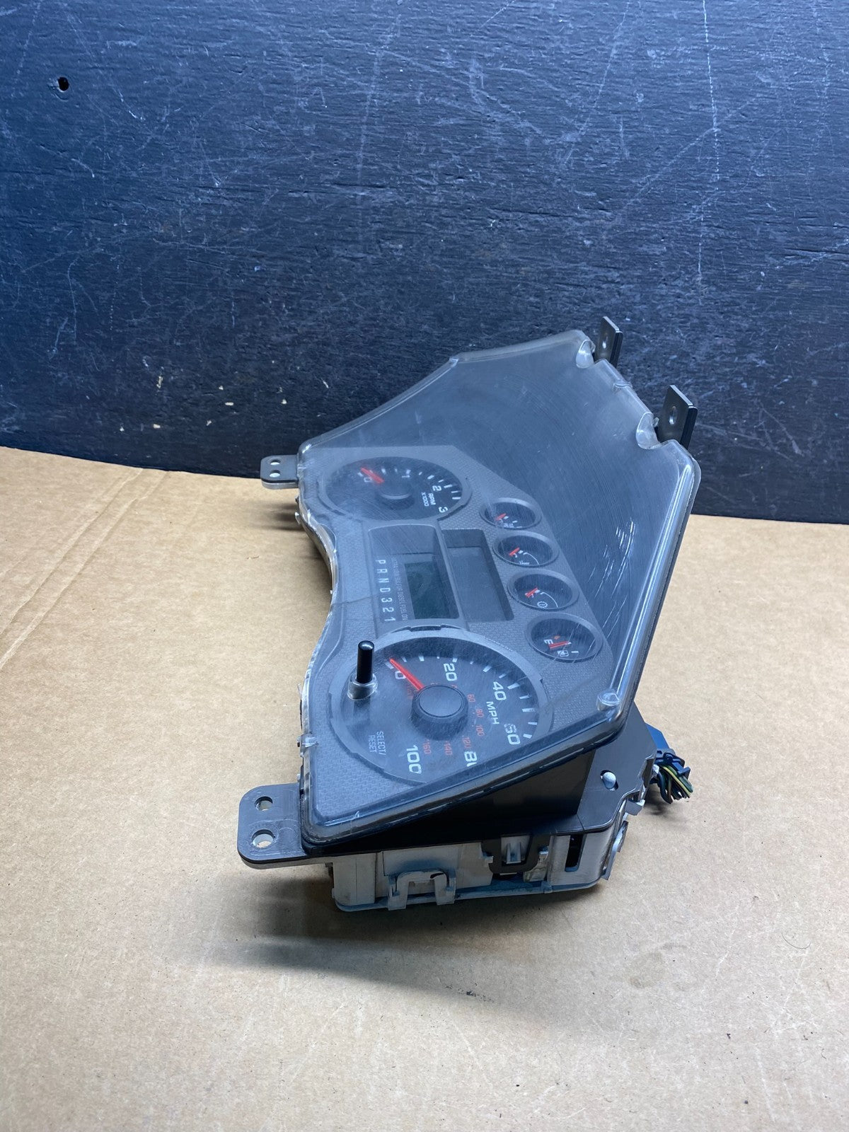 2008 to 2010 Ford F250 SD Super Duty Speedometer Cluster Gauge AH7106 PS2