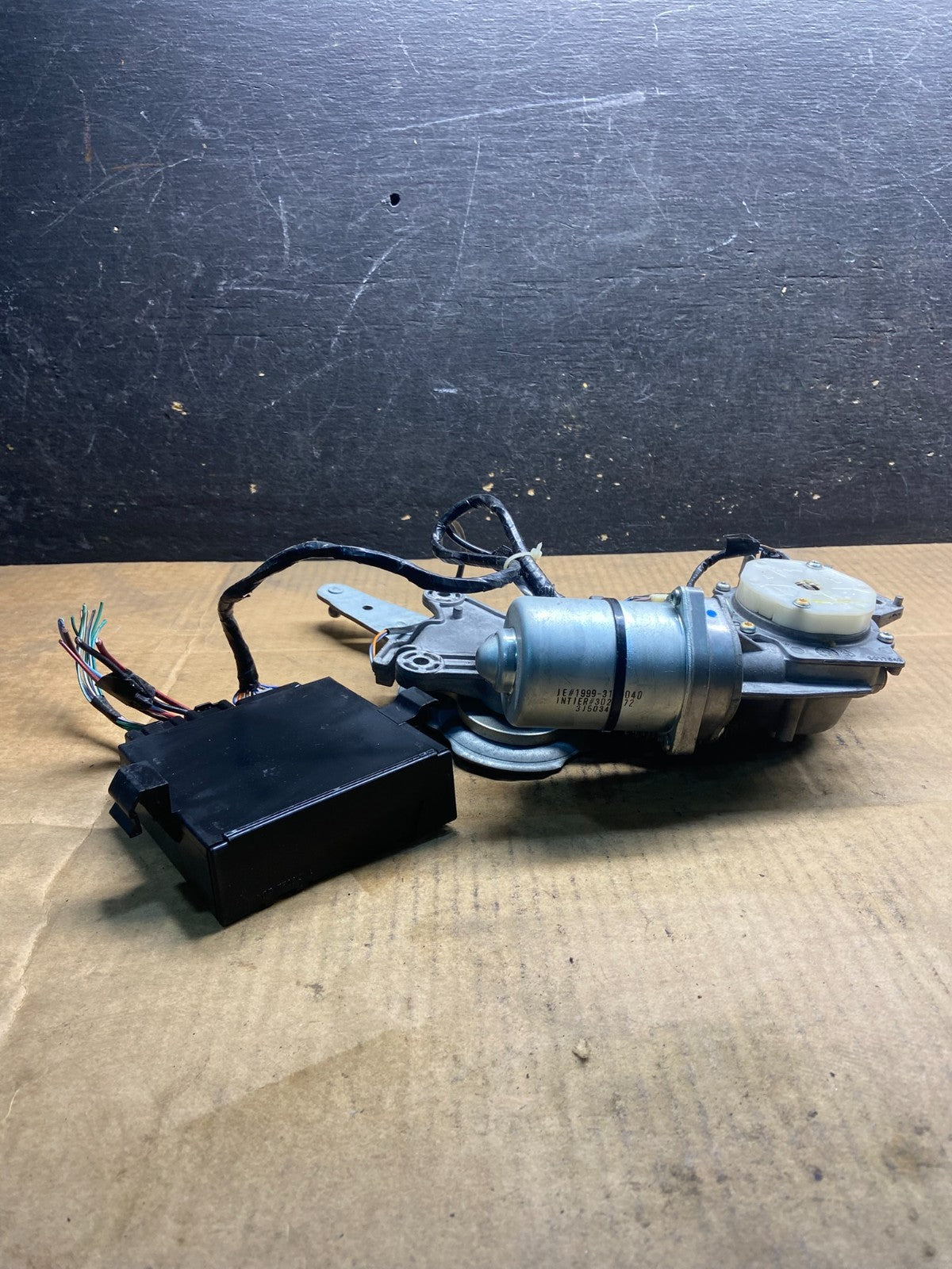 2009 2014 Buick Chevrolet GMC Liftgate Door Module Motor Y4536 DG2