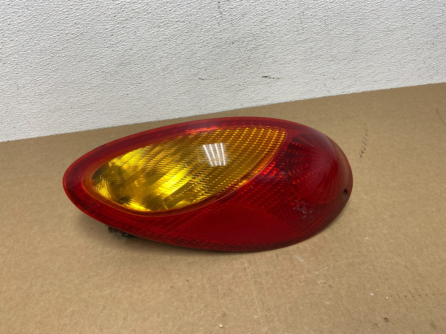 2001-2005 Chrysler PT Cruiser Left Driver LH Side Tail Light OEM AB9970 DW0