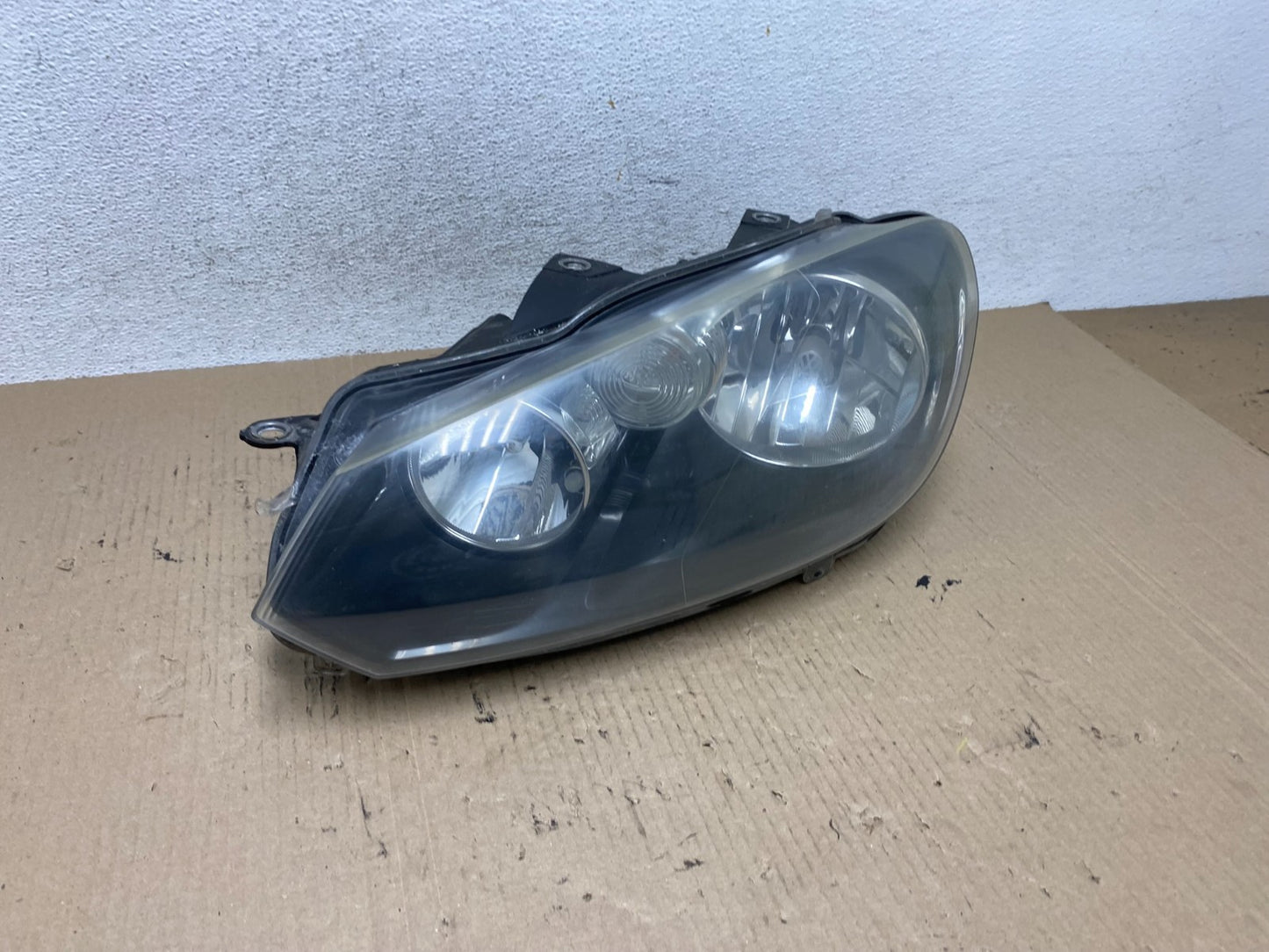 2010-2014 Volkswagen Golf MK6 GTI Left Driver LH Halogen Headlight AF5884 DW2