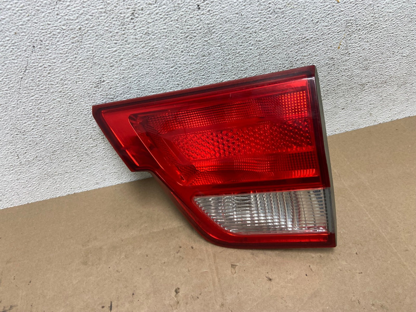 2011-2013 Jeep Grand Cherokee Right Passenger Rh Inner Tail Light AE6045 LK0
