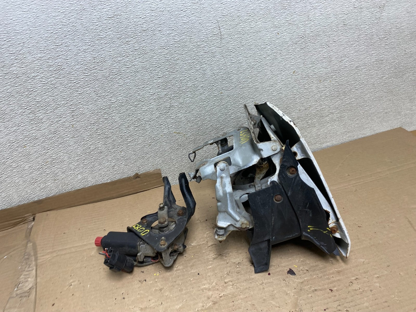 1990 1991 Mitsubishi Eclipse Left Driver LH Headlight U0852 DG6