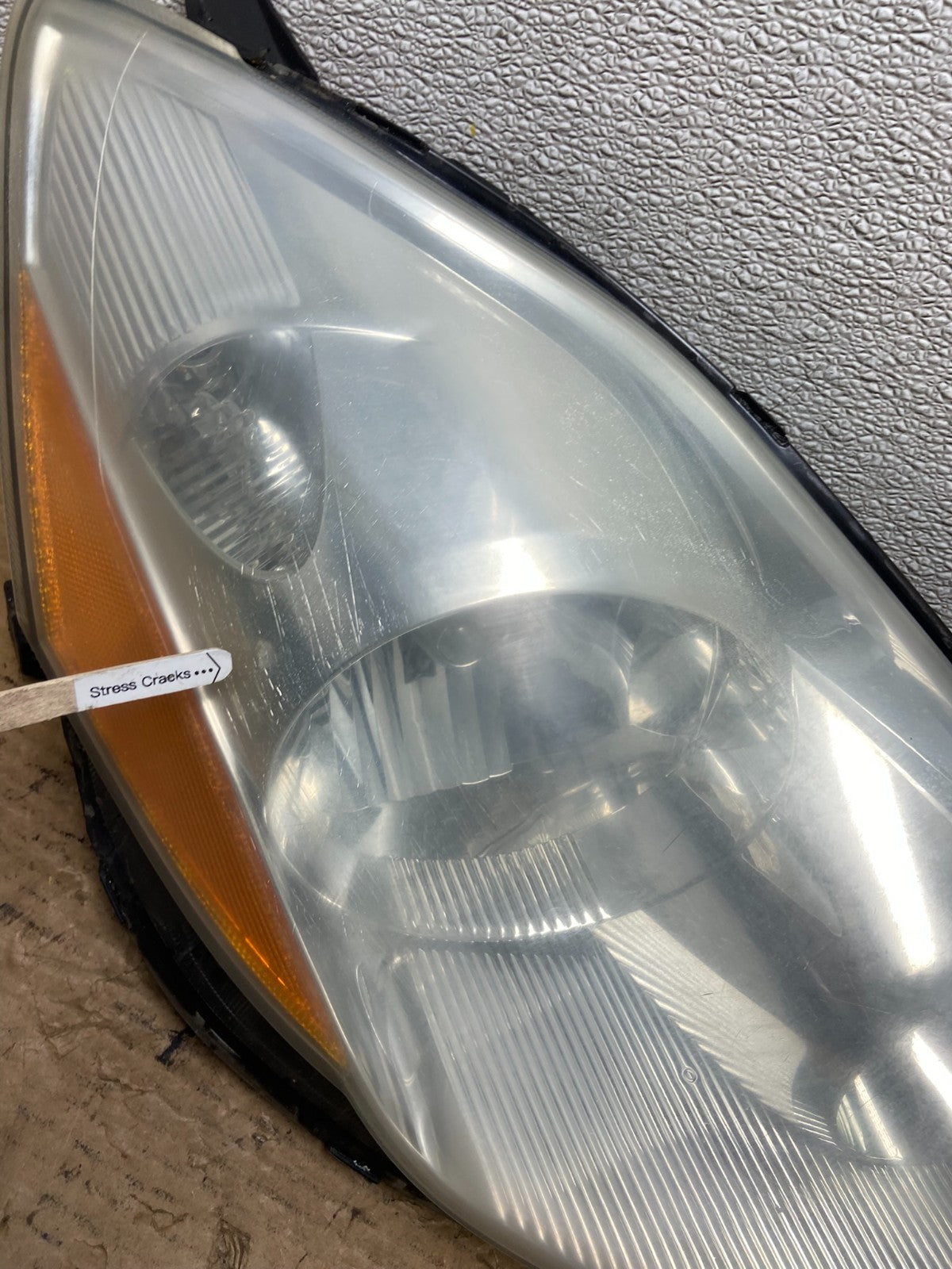 2006 to 2010 Toyota Sienna Right Passenger Rh Side Headlight Halogen AB3334 DW3