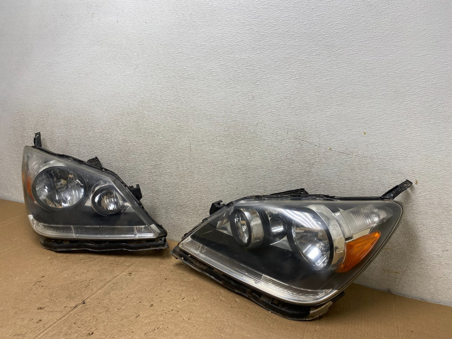 2005 2006 2007 Honda Odyssey Left+Right Set Halogen Headlights V3238 DW1