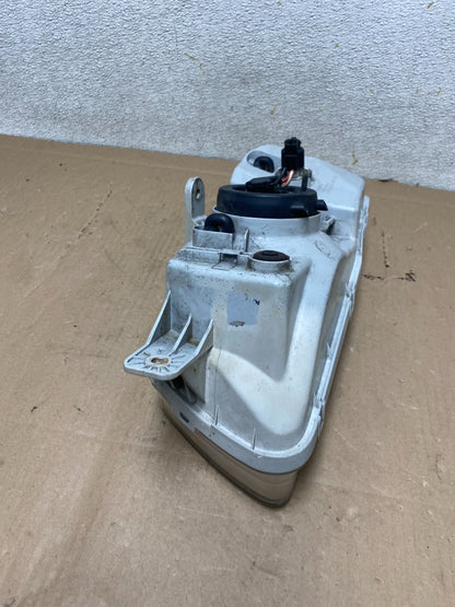 2000-2002 Hyundai Accent Right Passenger Halogen Headlight S0286 DW9