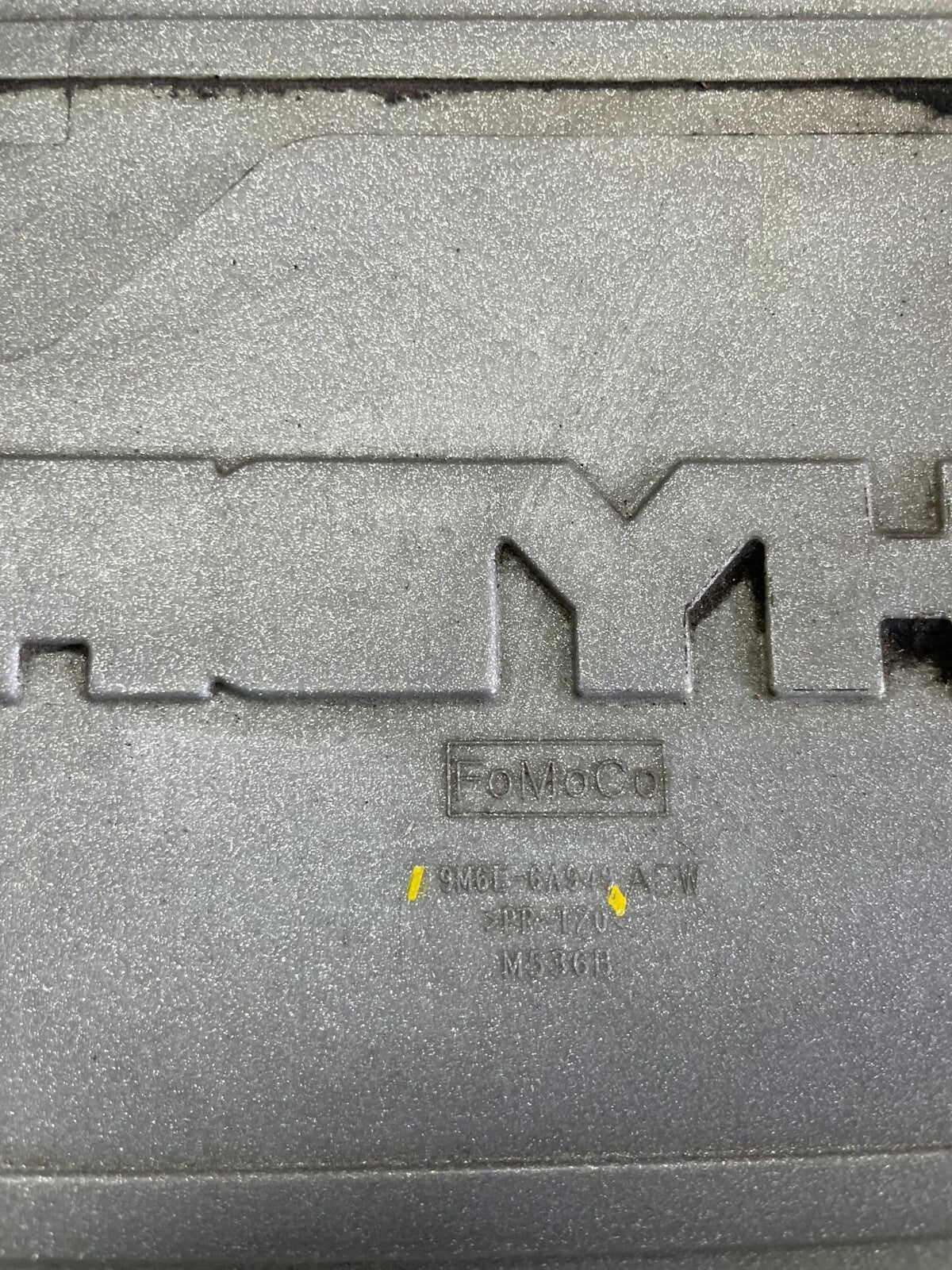 2009 to 2012 Ford Escape Engine Cover 9m6e-6a949-adw J4151 PS8
