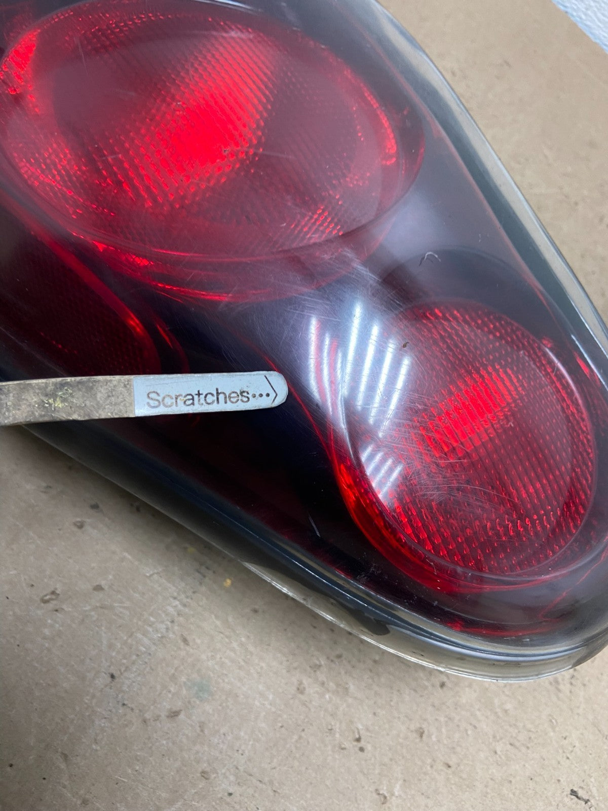 2000 to 2005 Chevrolet Monte Carlo Right Passenger RH Side Tail Light AF4850 DW3
