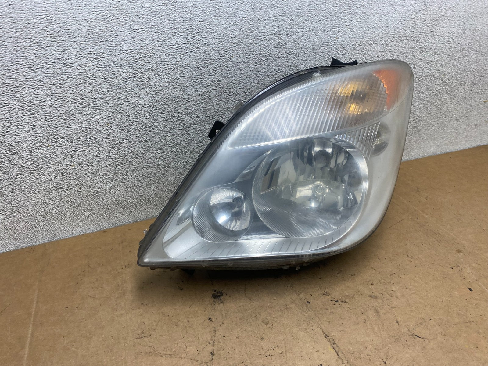 2007 to 2013 Mercedes Sprinter Headlight Left Driver Side Halogen Oem X5456 DW2