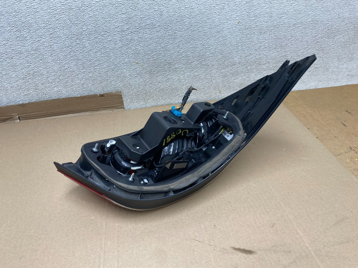 2008 2009 2010 BMW 5 525i 530i Right Passenger Rh Tail Side Light U0881 DW5