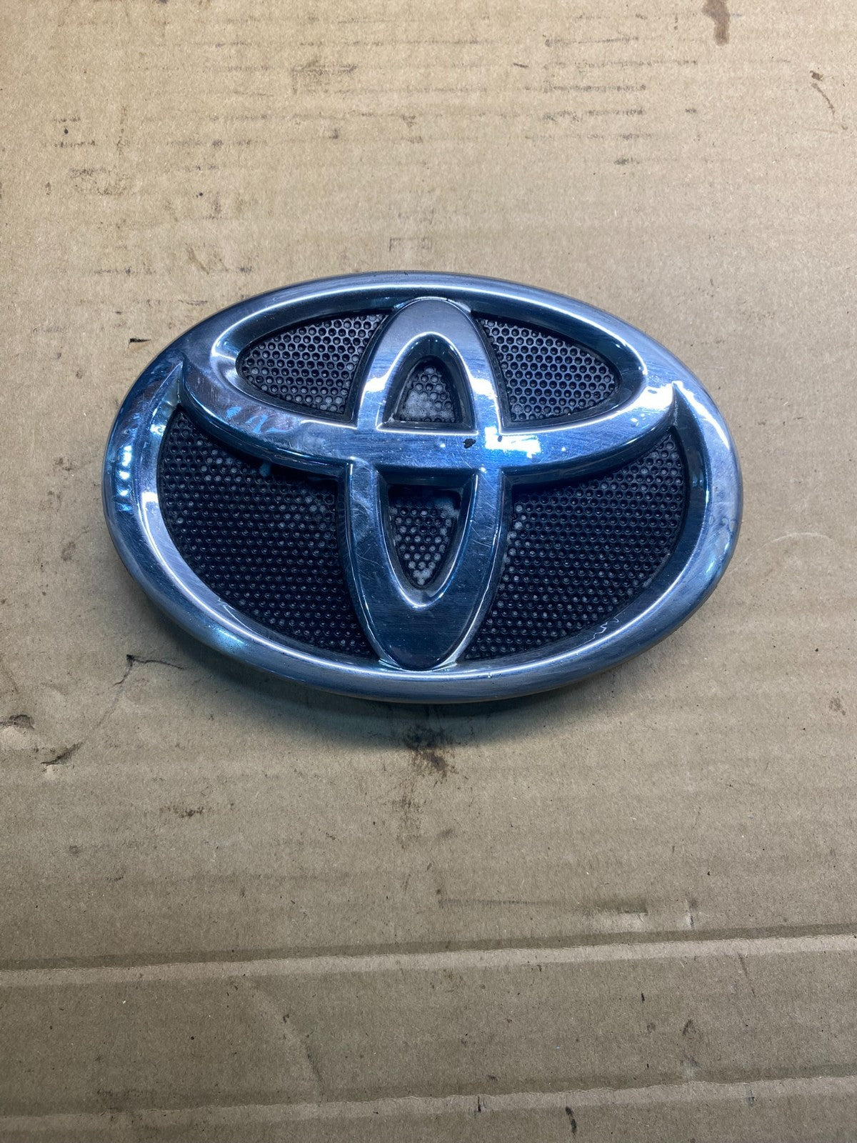 OEM 2010 2011 Toyota Camry Front Grille Logo Badge Emblem ab7019 DG0